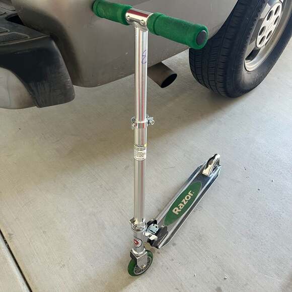 Razor Other - Razor A Kick Scooter for Kids Foldable Aluminum Frame with Green Accents